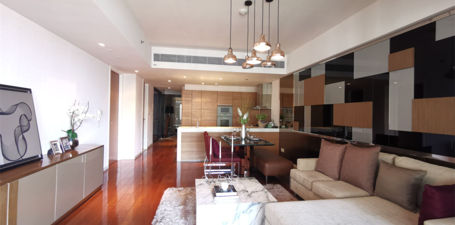 Condo in Bangkok, Thailand, 3 bedrooms  № 186288