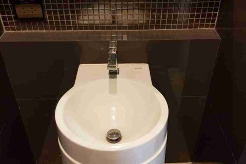 Condo in Bangkok, Thailand, 1 bedroom № 183446 - photo 8