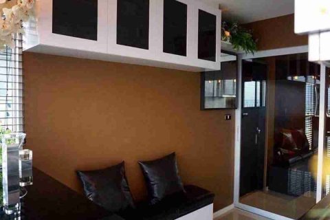 Condo in Bangkok, Thailand, 1 bedroom № 183449 - photo 1