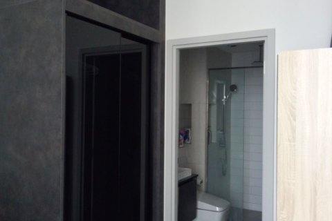 Studio in the Condo in Chatuchak, Bangkok, Thailand  № 164206 - photo 6