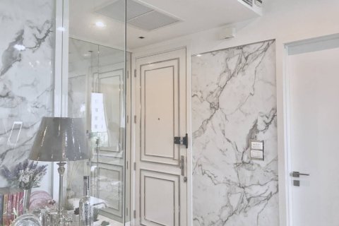 Condo in Phra Khanong, Bangkok, Thailand, 2 bedrooms  № 164207 - photo 2