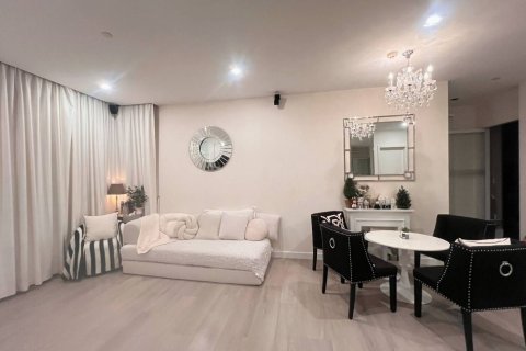 Condo in Phra Khanong, Bangkok, Thailand, 2 bedrooms  № 164207 - photo 7