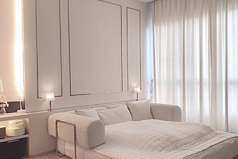 Condo in Phra Khanong, Bangkok, Thailand, 2 bedrooms  № 164207 - photo 12