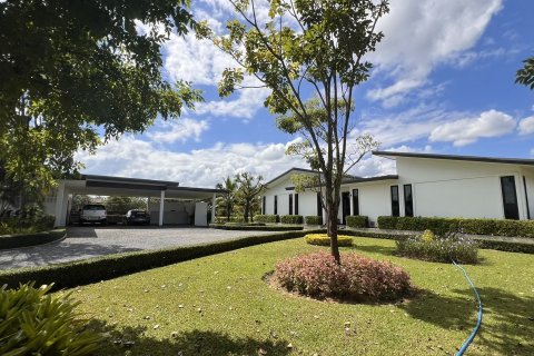 Дом в Чиангмае, Таиланд с 5 спальнями  № 158593 - фото 2