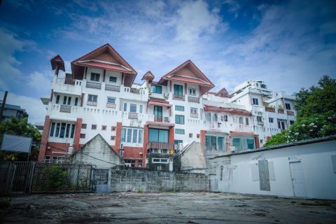 Land in Watthana, Bangkok, Thailand 764 sq.m. № 158590 - photo 3