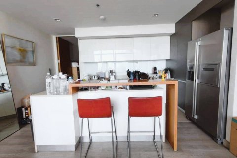 Condo in Bangkok, Thailand, 3 bedrooms  № 180787 - photo 6