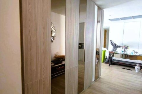 Condo in Bangkok, Thailand, 3 bedrooms  № 180787 - photo 8