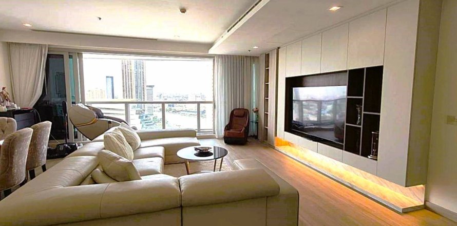 Condo in Bangkok, Thailand, 3 bedrooms  № 180787