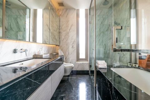 Condo in Bangkok, Thailand, 1 bedroom  № 180790 - photo 15