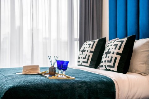Condo in Bangkok, Thailand, 2 bedrooms  № 180792 - photo 28