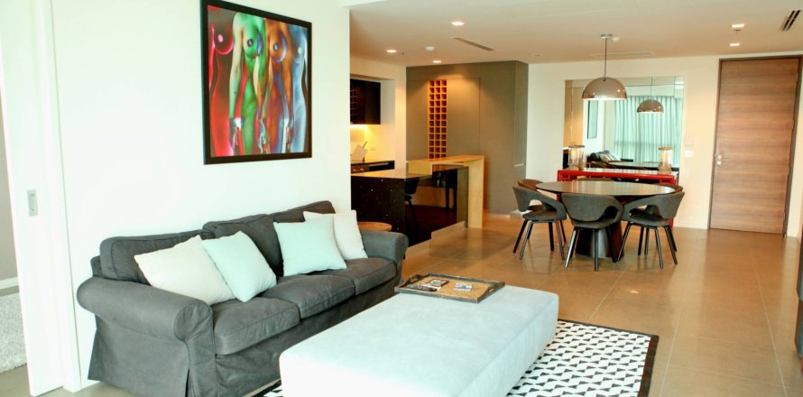 Condo in Bangkok, Thailand, 3 bedrooms  № 180791