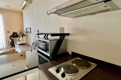 Студия в кондо в Кхлонг Сане, Бангкок, Таиланд № 171087 - фото 4