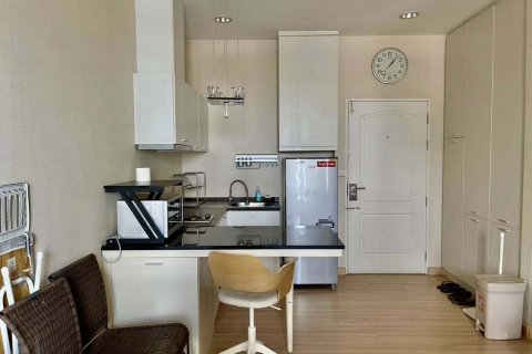 Студия в кондо в Кхлонг Сане, Бангкок, Таиланд № 171087 - фото 3