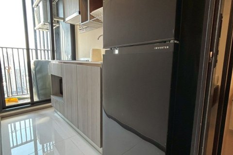 Studio dans le Condo à Watthana, Bangkok, Thaïlande  № 171089 - photo 5