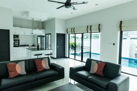 Villa in Hua Hin, Thailand 3 bedrooms № 171093 - photo 10