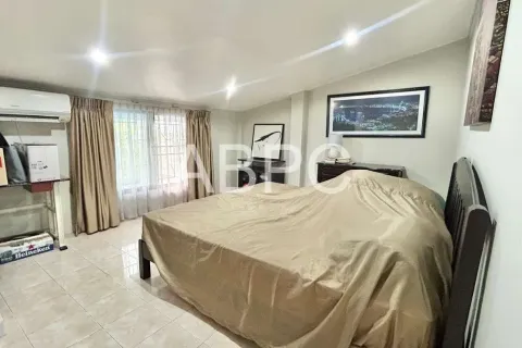 Casa de 3 dormitorios en Pattaya, Tailandia № 211391 - foto 9