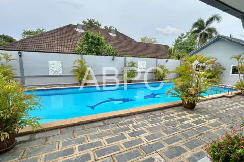 Casa de 3 dormitorios en Pattaya, Tailandia № 211391 - foto 5