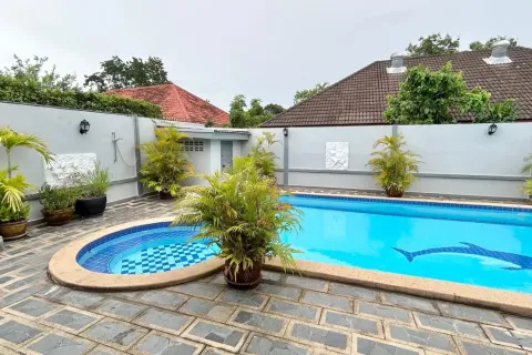 Casa de 3 dormitorios en Pattaya, Tailandia № 211391 - foto 18