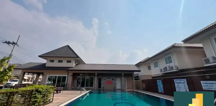 Casa de 3 dormitorios en Pattaya, Tailandia № 211392