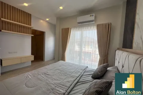 Casa de 3 dormitorios en Pattaya, Tailandia № 211392 - foto 15