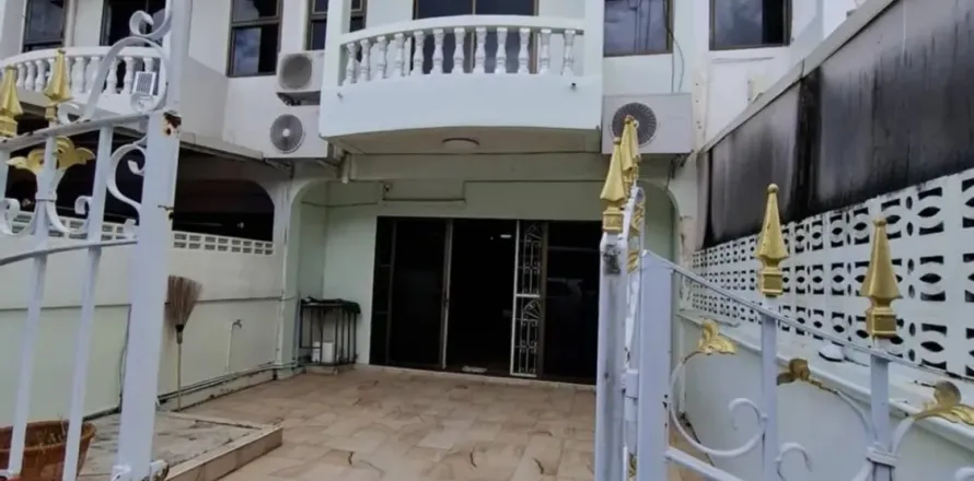 Casa de 2 dormitorios en Pattaya, Tailandia № 211386