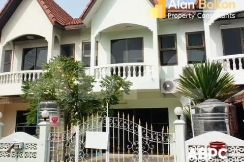 Casa de 2 dormitorios en Pattaya, Tailandia № 211386 - foto 2