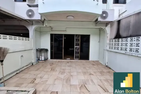 Casa de 2 dormitorios en Pattaya, Tailandia № 211386 - foto 12