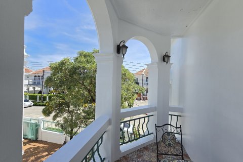 House in Phuket, Thailand 3 bedrooms № 160611 - photo 25
