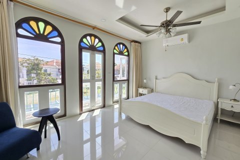 House in Phuket, Thailand 3 bedrooms № 160611 - photo 17