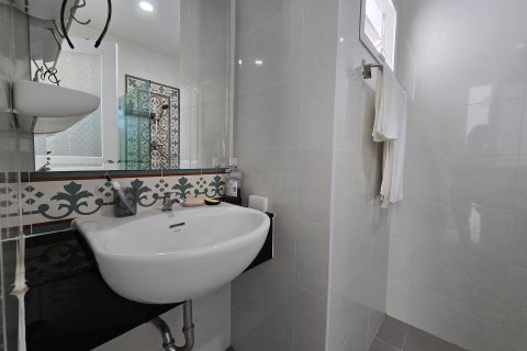 House in Phuket, Thailand 3 bedrooms № 160611 - photo 22