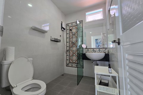 House in Phuket, Thailand 3 bedrooms № 160611 - photo 16