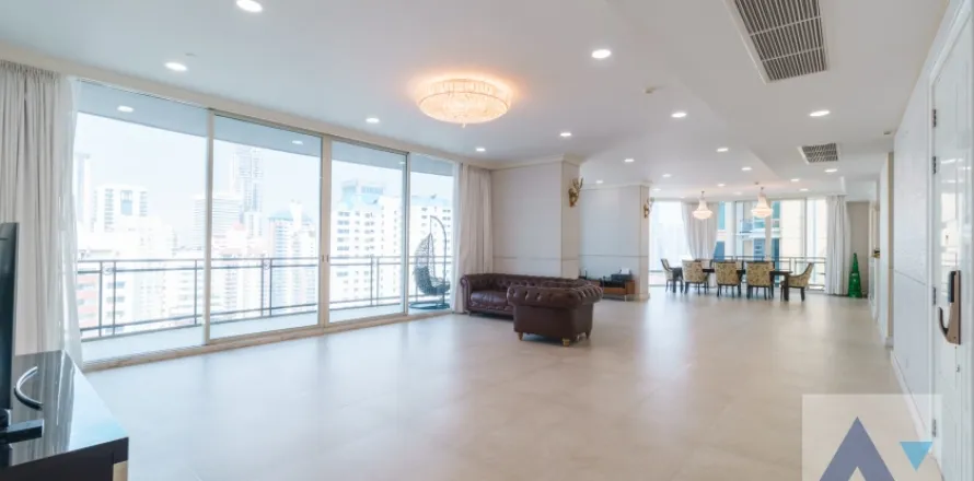 Penthouse in Watthana, Bangkok, Thailand 4 Schlafzimmer № 214829