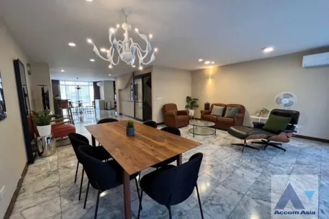 Townhouse in Suan Luang, Bangkok, Thailand 4 bedrooms № 214830
