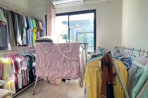 Townhouse in Bang Kruai, Thailand 3 bedrooms № 169162 - photo 19