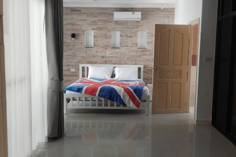 Villa in Pattaya, Thailand 4 bedrooms № 169160 - photo 9