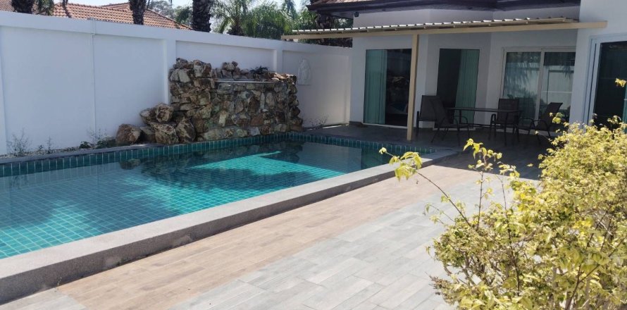 Villa in Pattaya, Thailand 4 bedrooms № 169160