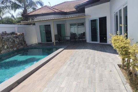 Villa in Pattaya, Thailand 4 bedrooms № 169160 - photo 2