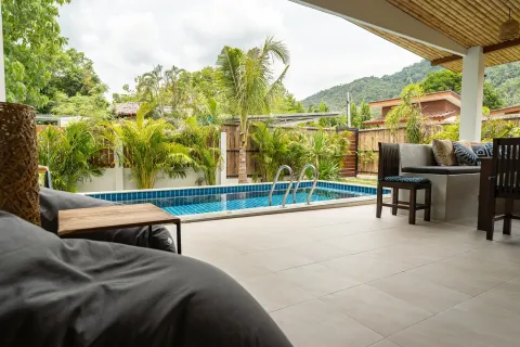 Villa in Surat Thani, Thailand 2 bedrooms № 169157 - photo 13