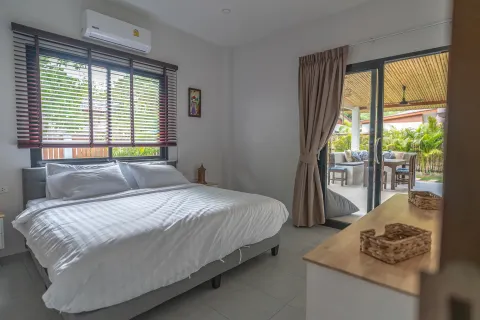 Villa in Surat Thani, Thailand 2 bedrooms № 169157 - photo 5