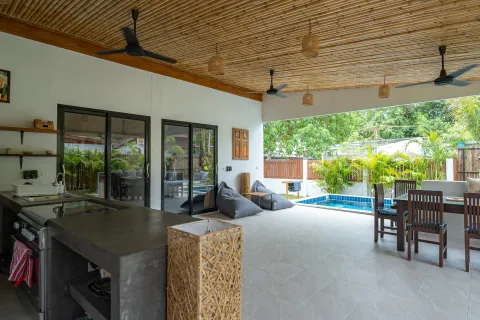 Villa in Surat Thani, Thailand 2 bedrooms № 169157 - photo 6