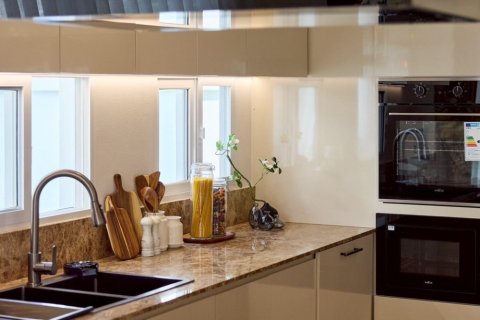 Вилла в Чиангмае, Таиланд с 4 спальнями № 169133 - фото 14