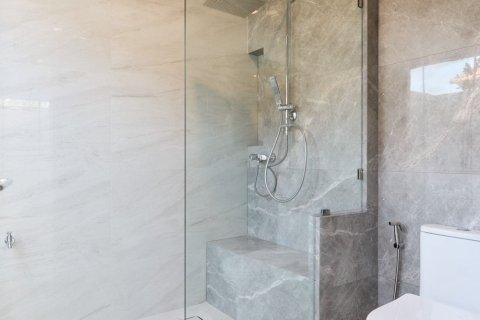 Вилла в Чиангмае, Таиланд с 4 спальнями № 169133 - фото 27