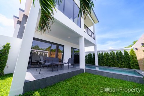 House in Pattaya, Thailand 4 bedrooms № 153745 - photo 7