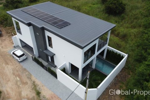 House in Pattaya, Thailand 4 bedrooms № 153745 - photo 2