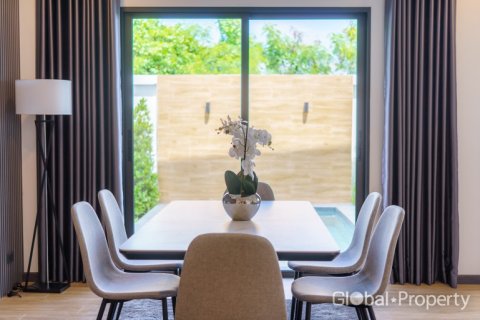 House in Pattaya, Thailand 4 bedrooms № 153745 - photo 25