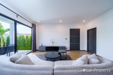 House in Pattaya, Thailand 4 bedrooms № 153745 - photo 18