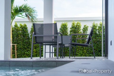 House in Pattaya, Thailand 4 bedrooms № 153745 - photo 10