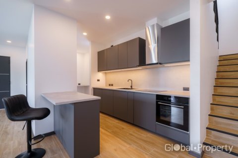 House in Pattaya, Thailand 4 bedrooms № 153745 - photo 27