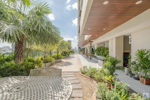 Condo à Watthana, Bangkok, Thaïlande, 2 chambres  № 215299 - photo 14