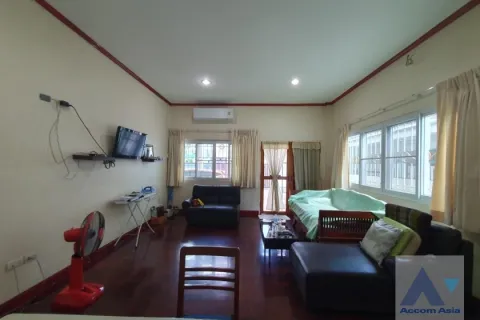 Haus in Watthana, Bangkok, Thailand 4 Schlafzimmer № 215297 - Foto 2